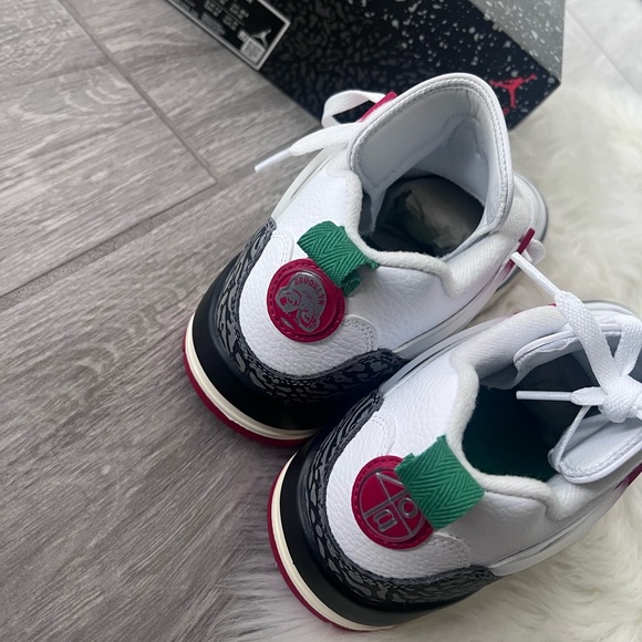 Men’s Jordan Spizike Low - Picture 13 of 16